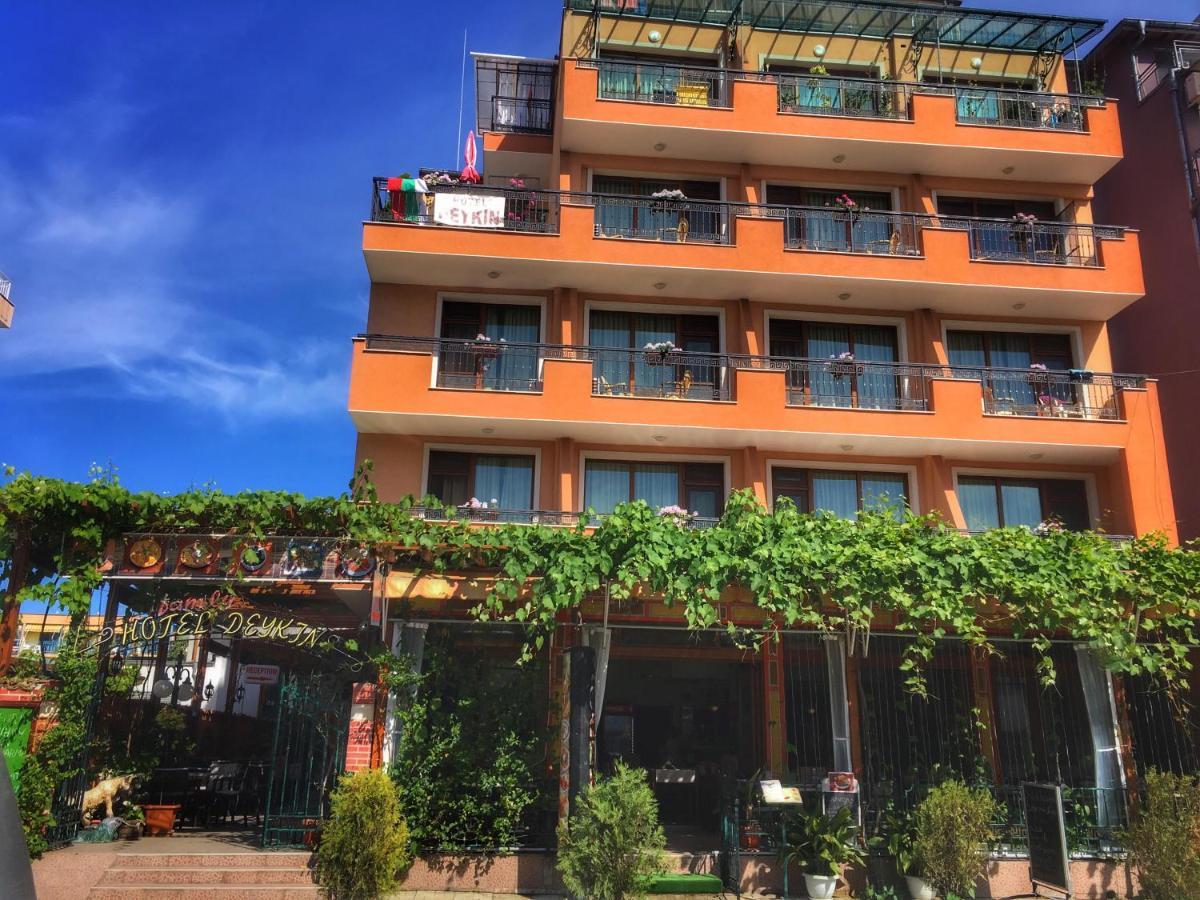 סאני ביץ' Family Hotel Deykin מראה חיצוני תמונה