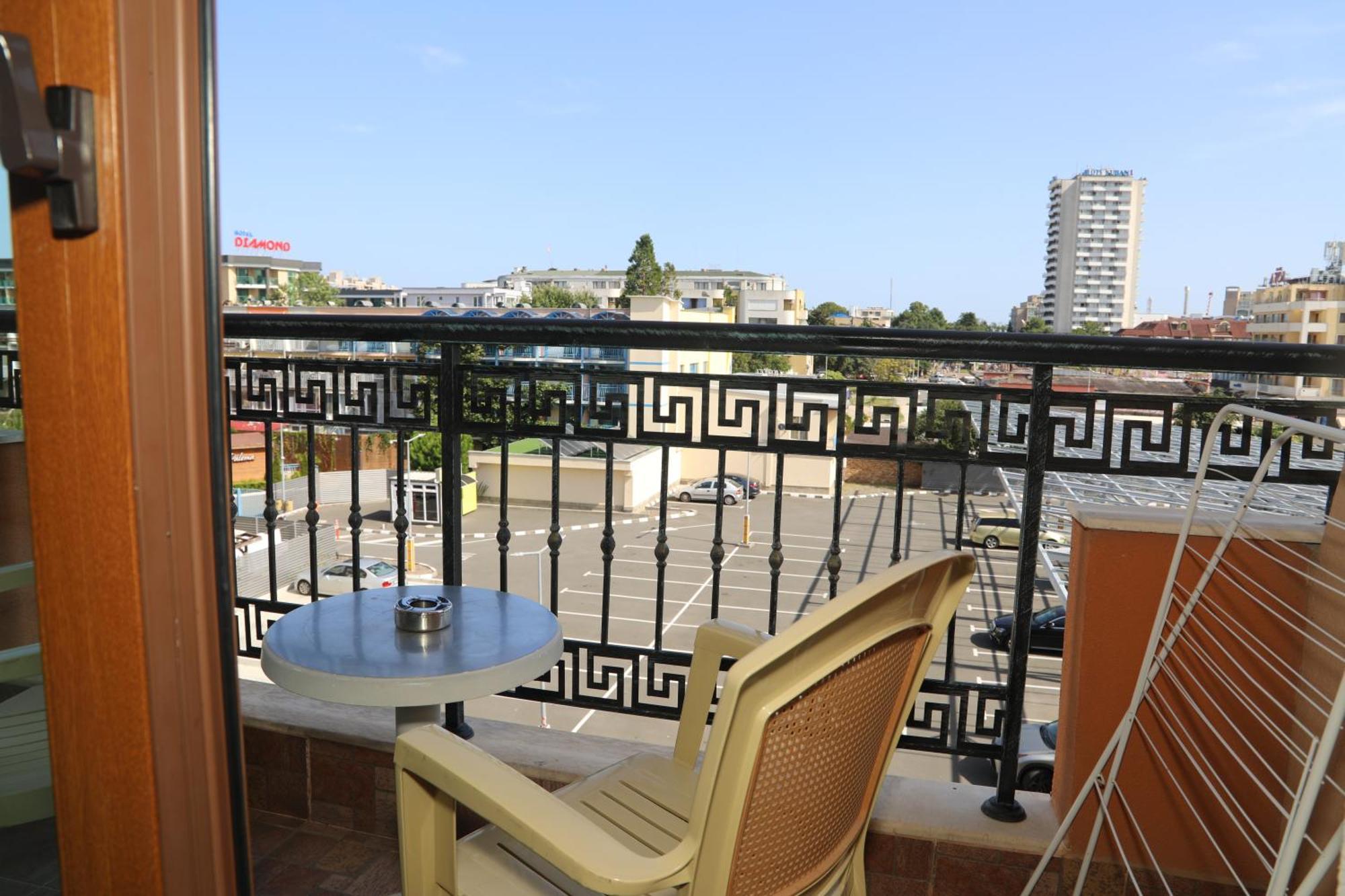סאני ביץ' Family Hotel Deykin מראה חיצוני תמונה