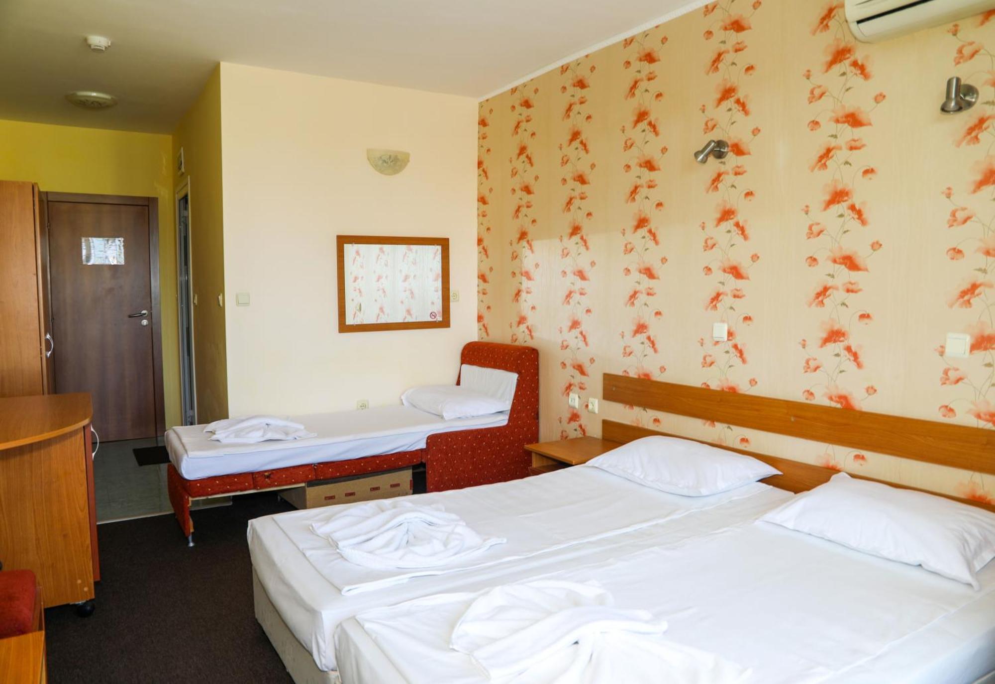 סאני ביץ' Family Hotel Deykin מראה חיצוני תמונה