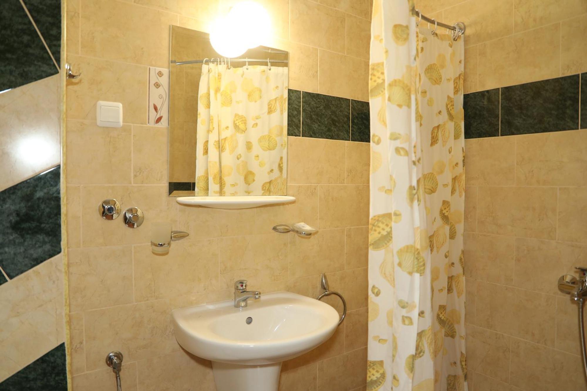 סאני ביץ' Family Hotel Deykin מראה חיצוני תמונה