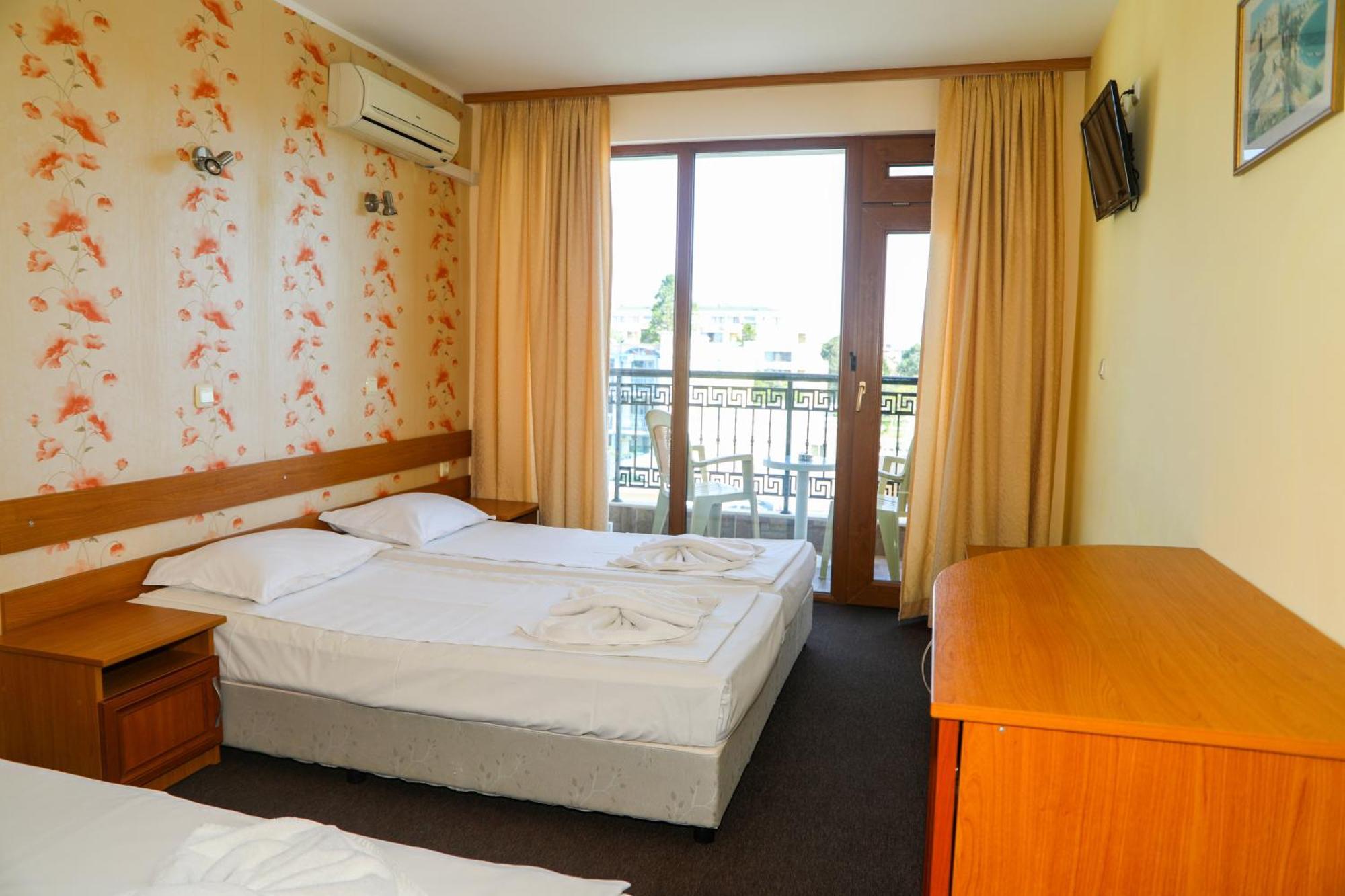 סאני ביץ' Family Hotel Deykin מראה חיצוני תמונה