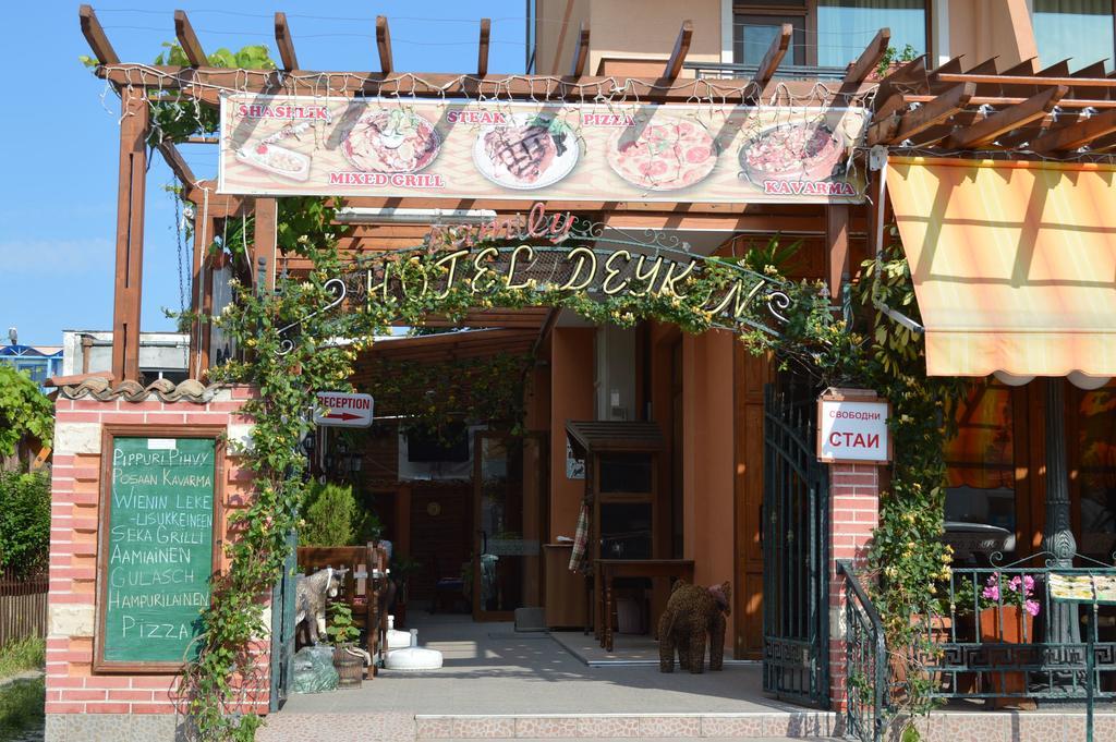 סאני ביץ' Family Hotel Deykin מראה חיצוני תמונה