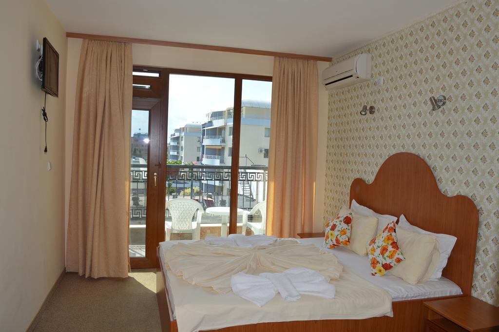 סאני ביץ' Family Hotel Deykin מראה חיצוני תמונה